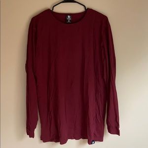 Form fitting long sleeve tee